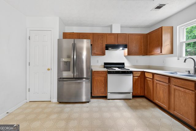 5285 Hillcrest Glenn Drive, Sugar Hill, GA 30518