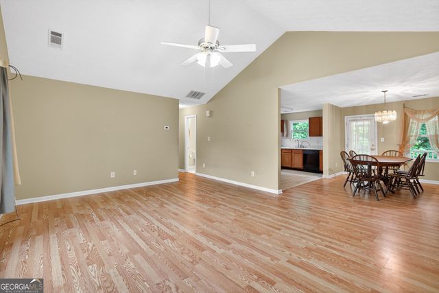 5285 Hillcrest Glenn Drive, Sugar Hill, GA 30518