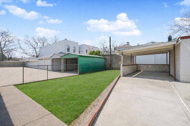 2280 E 22nd Street, New York City, NY 11229