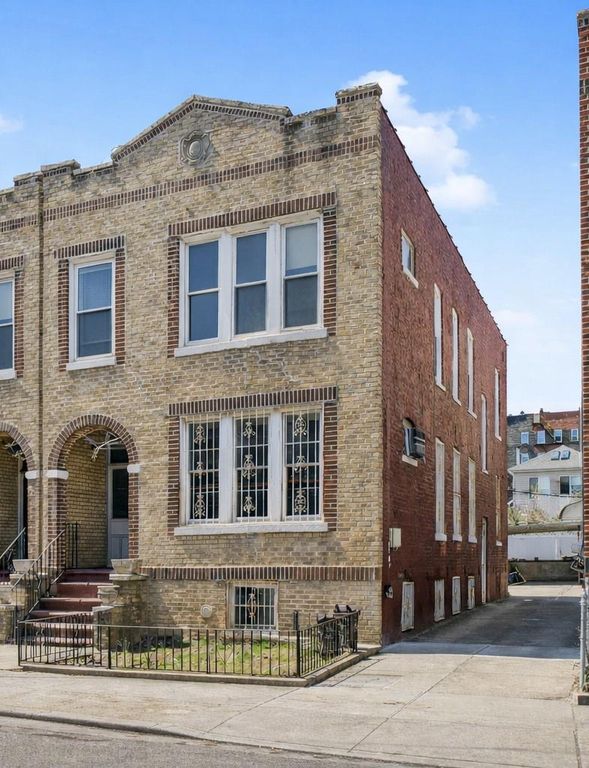 2280 E 22nd Street, New York City, NY 11229