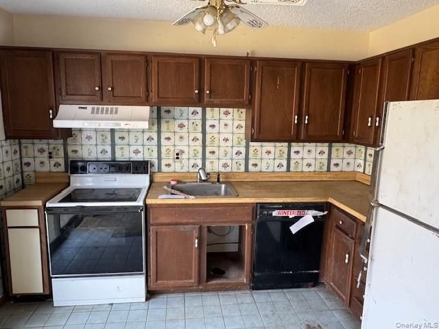 88 Drexelgate Court, Middle Island, NY 11953