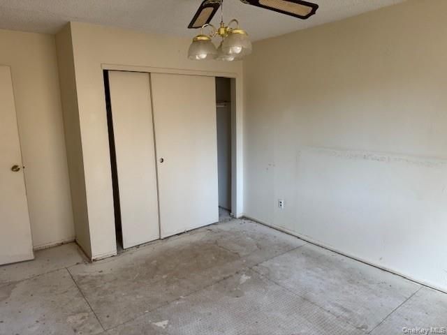 88 Drexelgate Court, Middle Island, NY 11953