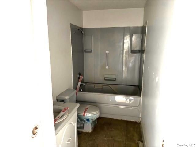 88 Drexelgate Court, Middle Island, NY 11953