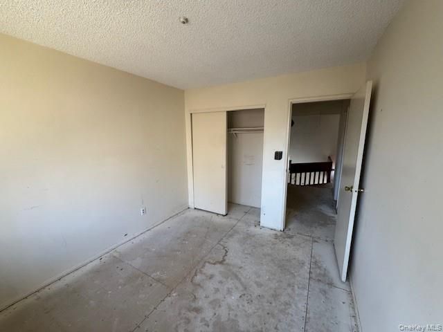 88 Drexelgate Court, Middle Island, NY 11953