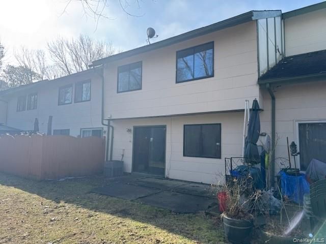 88 Drexelgate Court, Middle Island, NY 11953