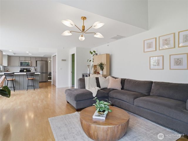 12741 SE 279th Court, Kent, WA 98030