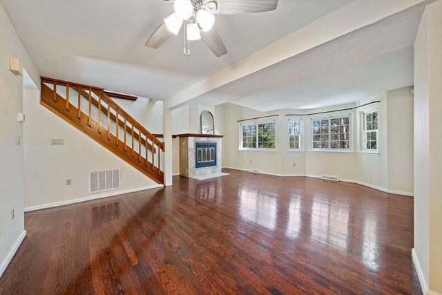 117 Tall Oaks Dr I, Weymouth, MA 02190