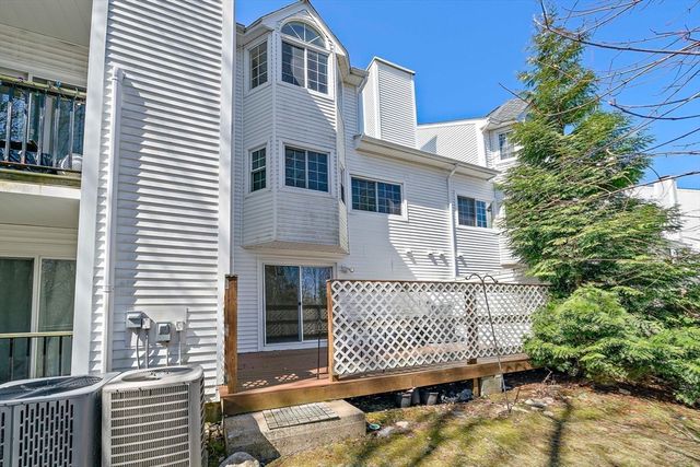 117 Tall Oaks Dr I, Weymouth, MA 02190