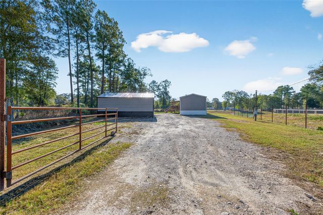 12314 County Road 37495, Cleveland, TX 77327