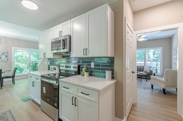10965 Highridge Court, Hampton, GA 30228