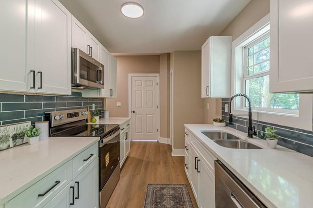 10965 Highridge Court, Hampton, GA 30228