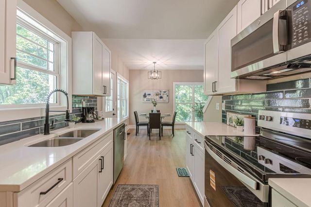10965 Highridge Court, Hampton, GA 30228