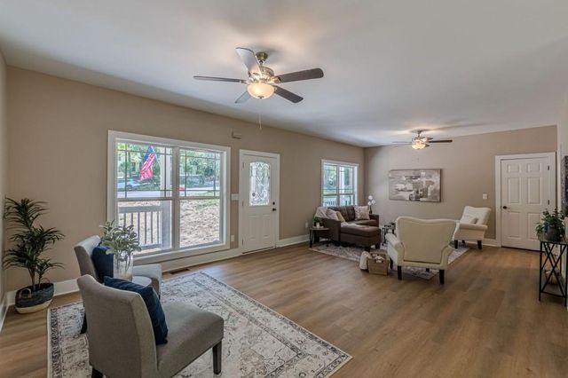 10965 Highridge Court, Hampton, GA 30228