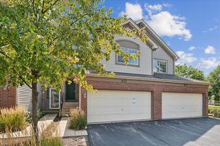 973 Parkhill Circle 973, Aurora, IL 60502