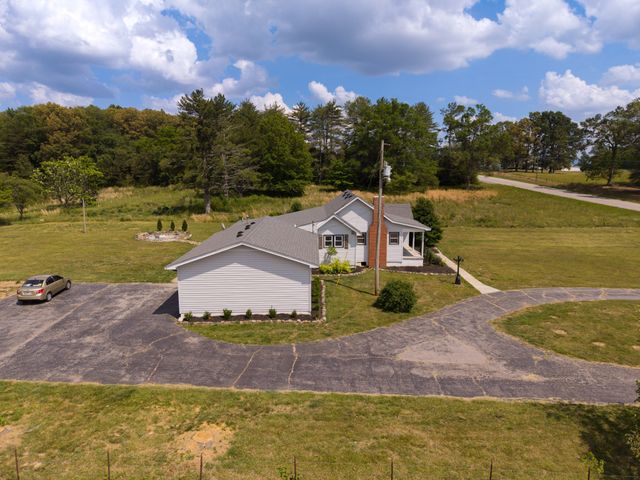 4232 Old Nashville Hwy, Mcminnville, TN 37110