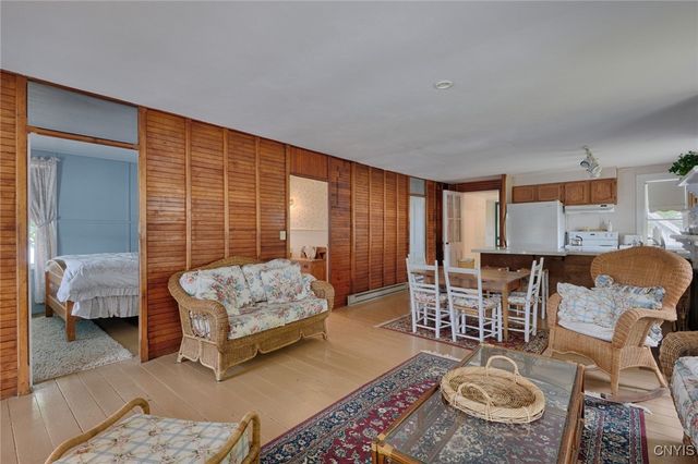 6 Manhattan Island, Alexandria, NY 13607