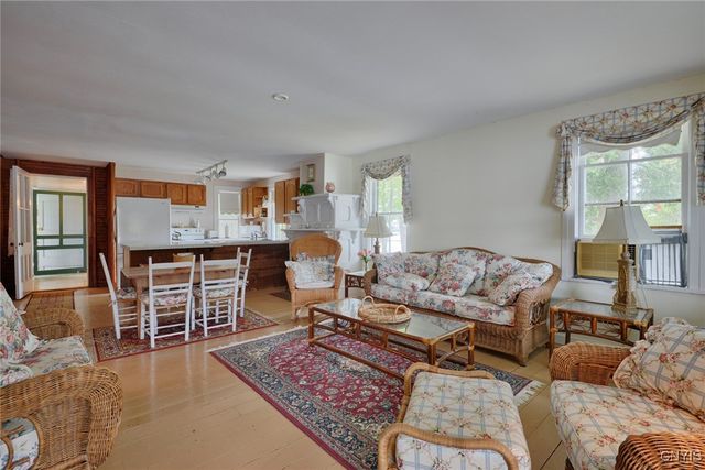 6 Manhattan Island, Alexandria, NY 13607