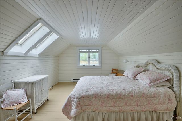 6 Manhattan Island, Alexandria, NY 13607