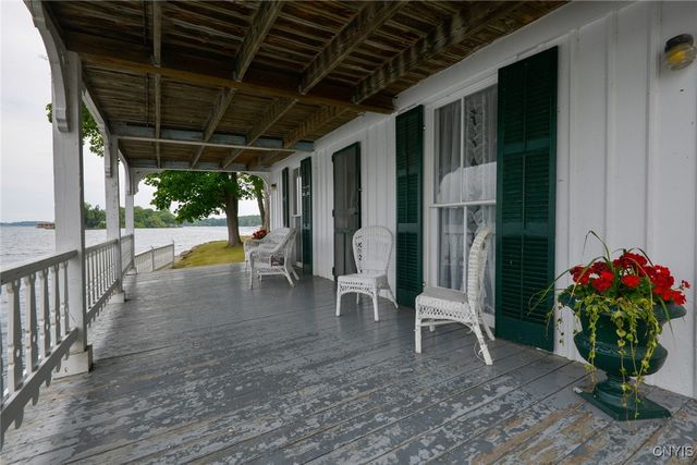 6 Manhattan Island, Alexandria, NY 13607