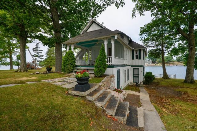 6 Manhattan Island, Alexandria, NY 13607