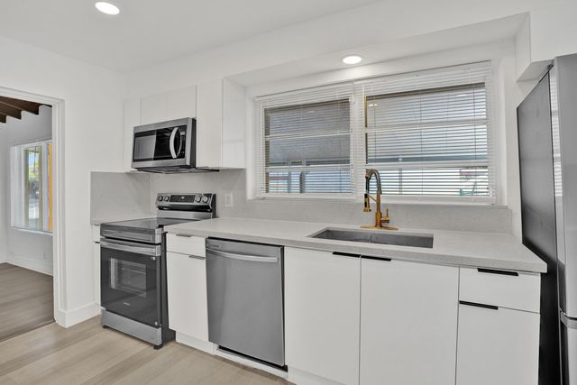 1401 S 16th Avenue, Hollywood, FL 33020