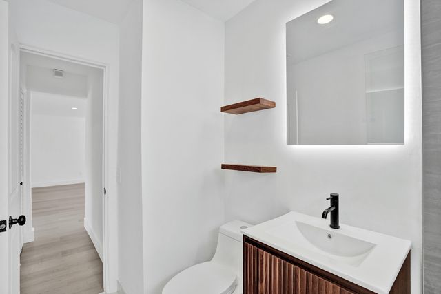 1401 S 16th Avenue, Hollywood, FL 33020