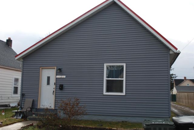 1320 Poland Street, South Bend, IN 46619