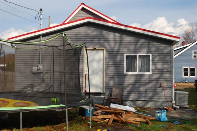 1320 Poland Street, South Bend, IN 46619