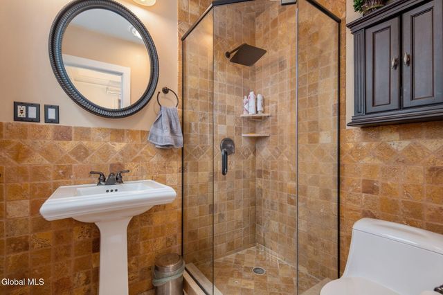 477 Western Avenue, Albany, NY 12203