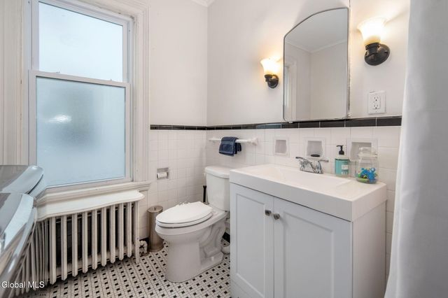 477 Western Avenue, Albany, NY 12203