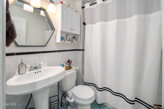 477 Western Avenue, Albany, NY 12203