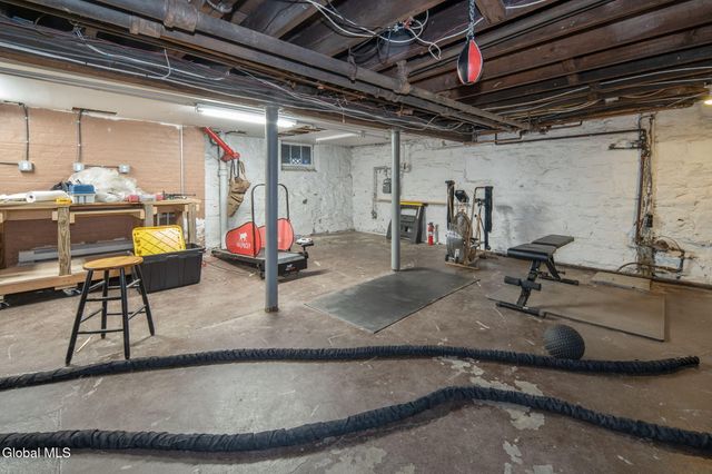 477 Western Avenue, Albany, NY 12203