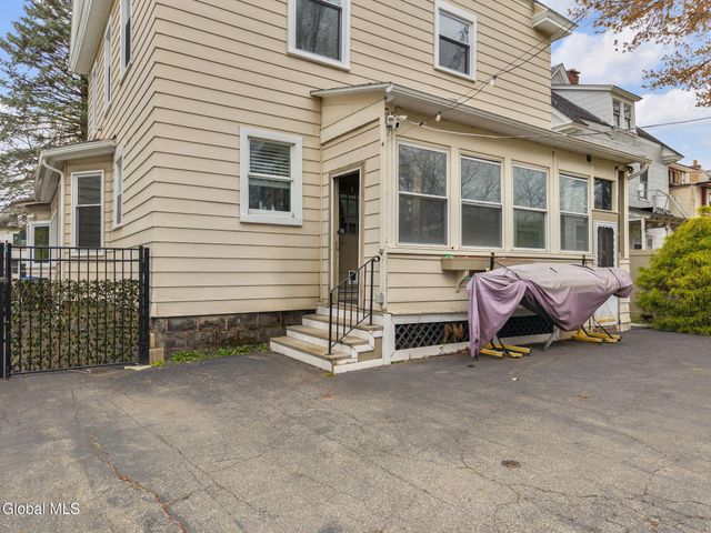 477 Western Avenue, Albany, NY 12203