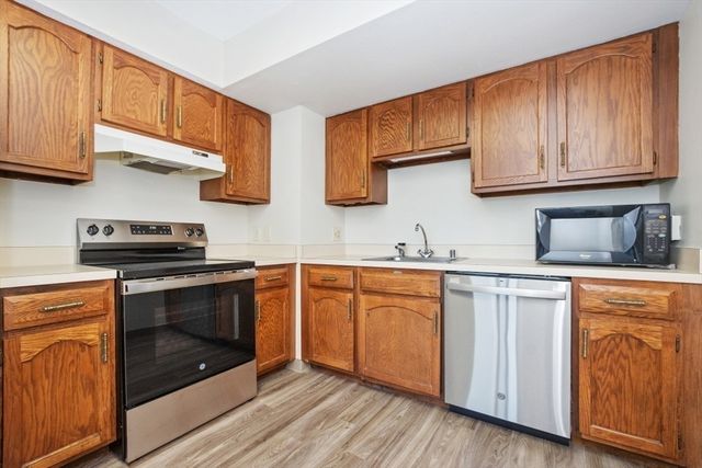 250 Hammond Pond Parkway 707S, Newton, MA 02467