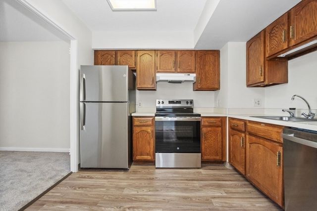 250 Hammond Pond Parkway 707S, Newton, MA 02467