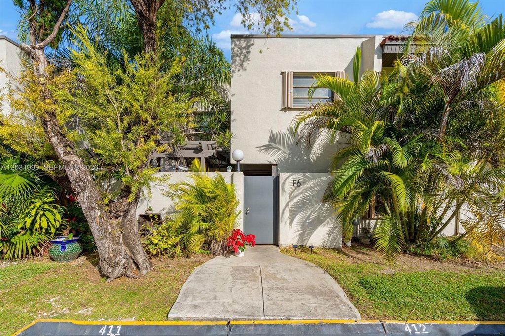 4726 SW 67th Avenue F6, Miami, FL 33155