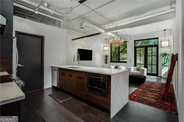 3235 Roswell Road NE 409, Atlanta, GA 30305