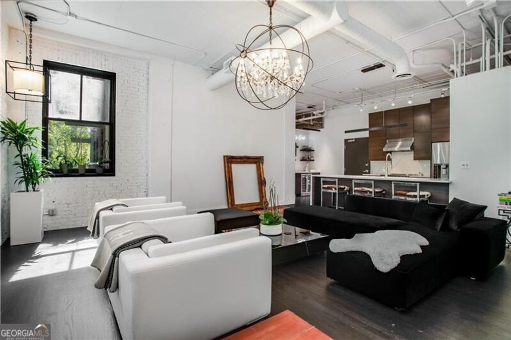 3235 Roswell Road NE 409, Atlanta, GA 30305