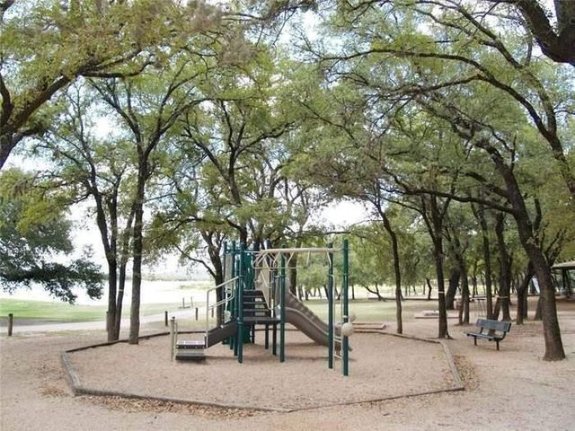 20823 Roundup TRL, Lago Vista, TX 78645