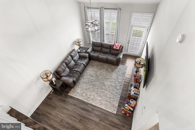 313 HIDDEN ACRES LN, Moorestown, NJ 08057