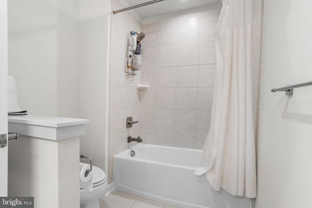 313 HIDDEN ACRES LN, Moorestown, NJ 08057