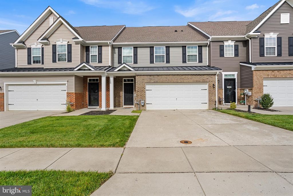 313 HIDDEN ACRES LN, Moorestown, NJ 08057