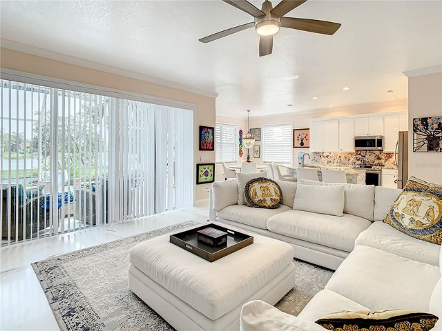 6818 SOMBRAS WAY, Land O Lakes, FL 34637