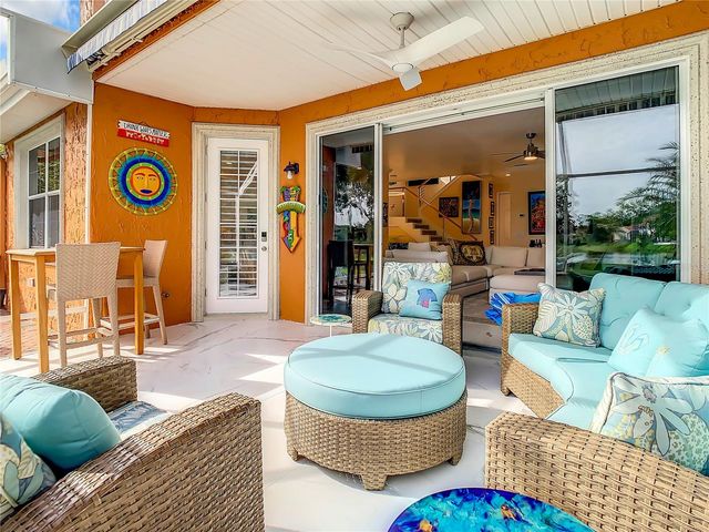 6818 SOMBRAS WAY, Land O Lakes, FL 34637