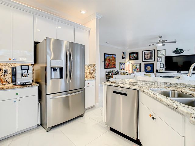 6818 SOMBRAS WAY, Land O Lakes, FL 34637