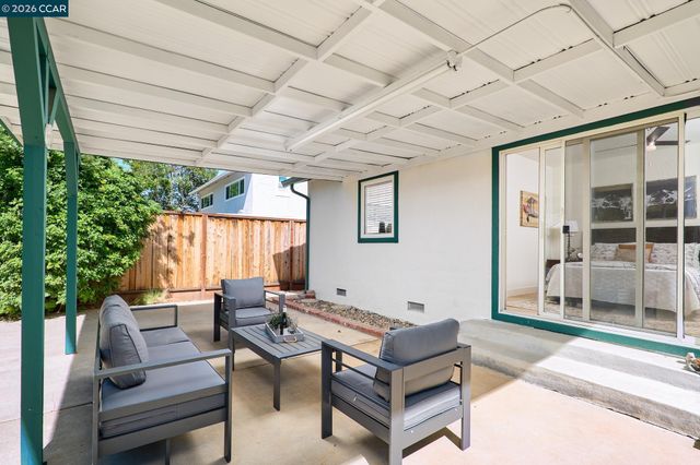 5520 Alaska Dr, Concord, CA 94521