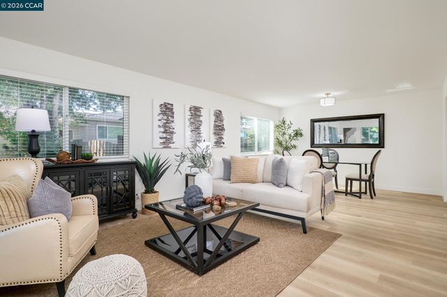 5520 Alaska Dr, Concord, CA 94521