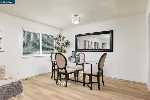 5520 Alaska Dr, Concord, CA 94521