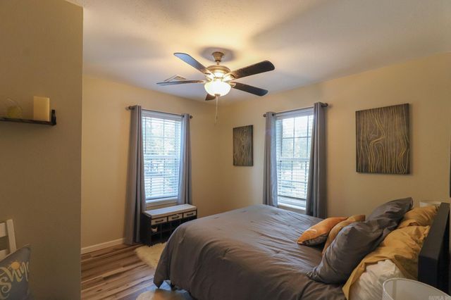 19 E valley dr, Hardy, AR 72542