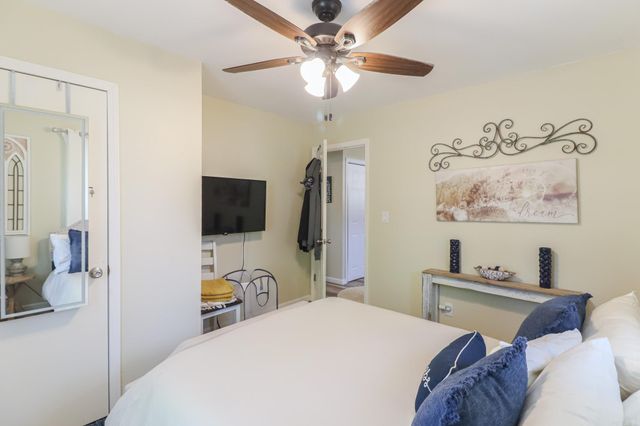 19 E valley dr, Hardy, AR 72542